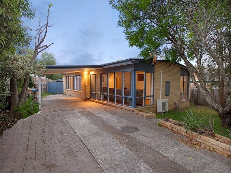 11 Florida Drive, Ferntree Gully VIC 3156