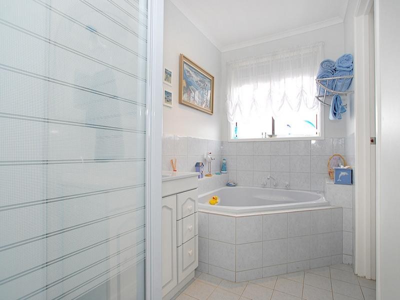 31 Rosehill Street, Scoresby VIC 3179