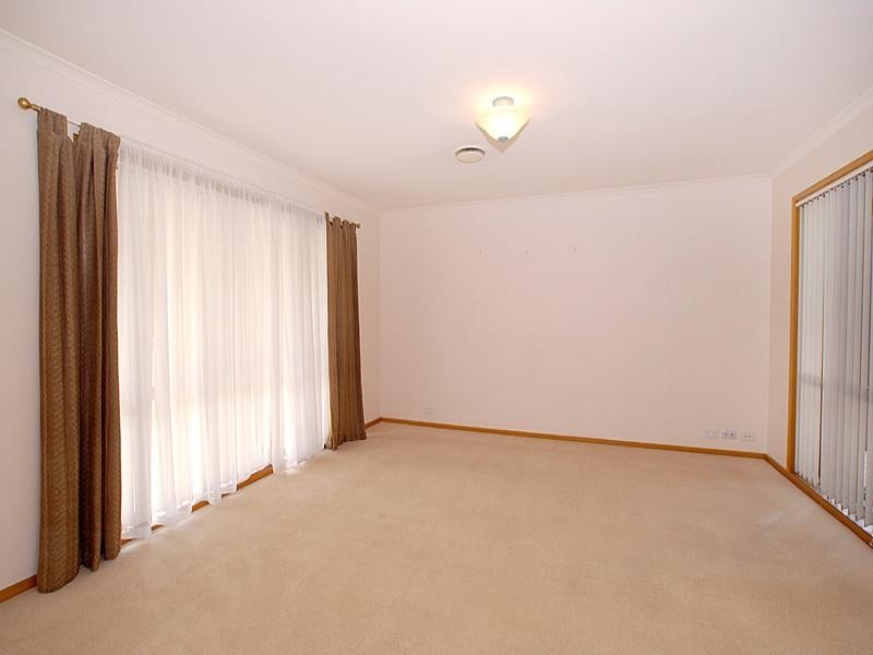 15 Liviana Drive, Rowville VIC 3178