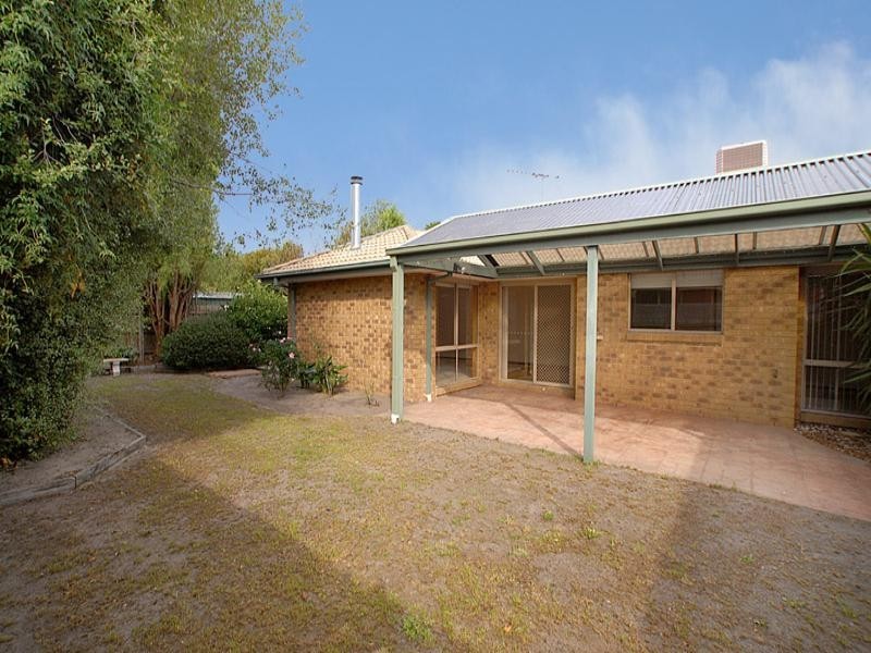 15 Liviana Drive, Rowville VIC 3178