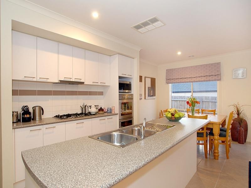 6 Orchid Close, Ferntree Gully VIC 3156