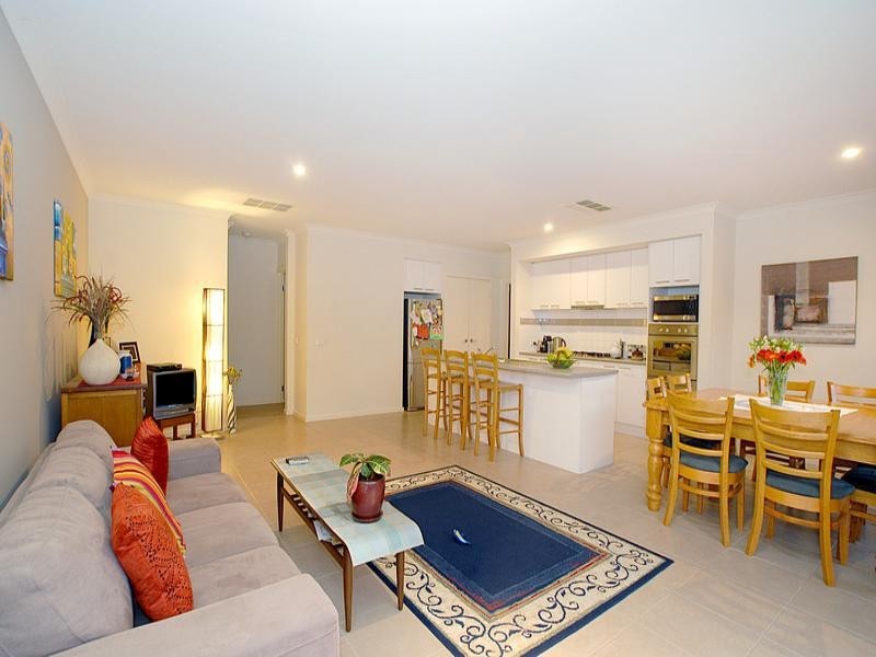 6 Orchid Close, Ferntree Gully VIC 3156