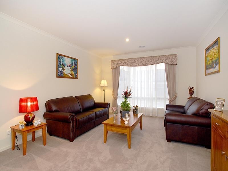 6 Orchid Close, Ferntree Gully VIC 3156