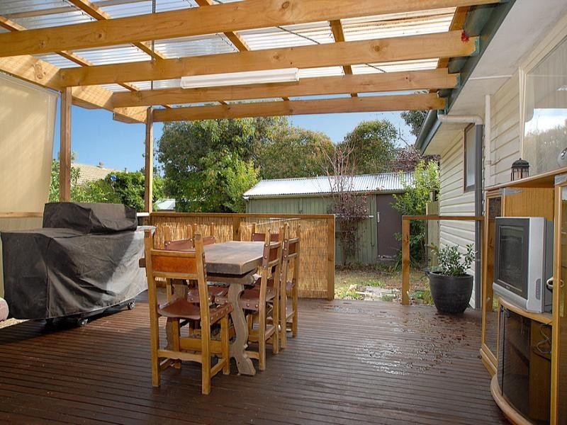 28 Lydford Road, Ferntree Gully VIC 3156