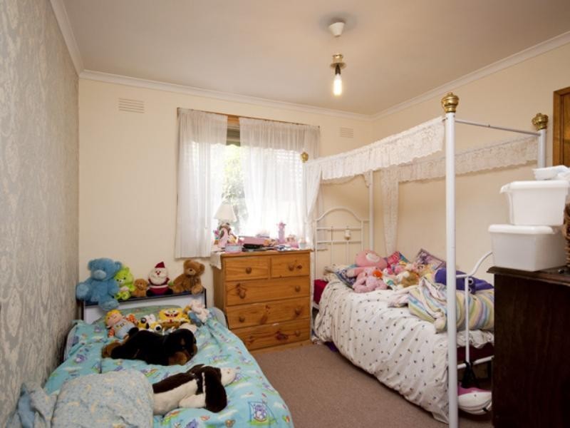 19 Adele Avenue, Ferntree Gully VIC 3156