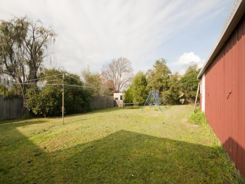 19 Adele Avenue, Ferntree Gully VIC 3156