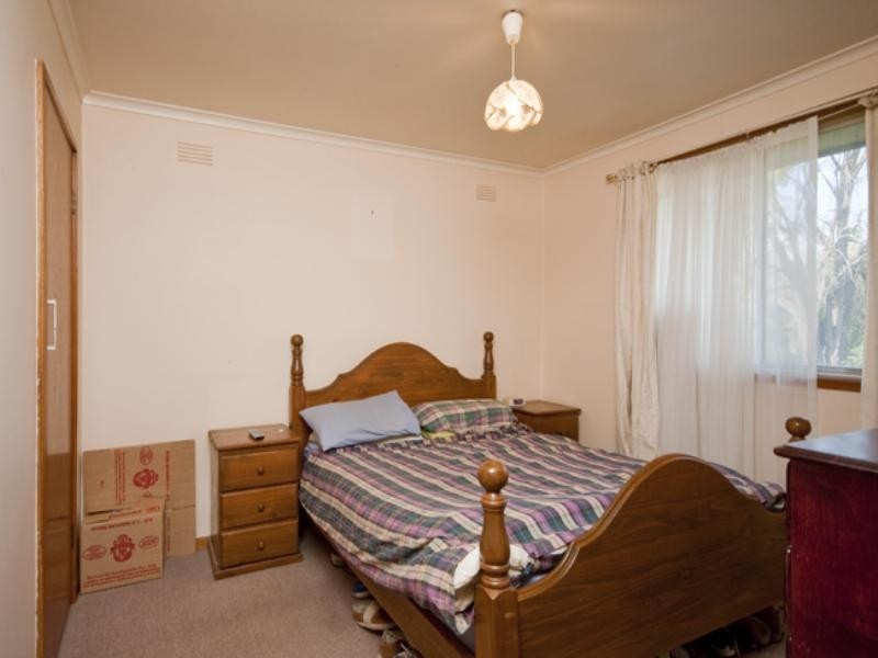 19 Adele Avenue, Ferntree Gully VIC 3156