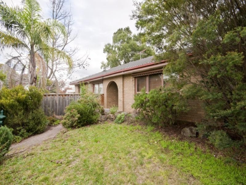 6 Ashton Road, Ferntree Gully VIC 3156