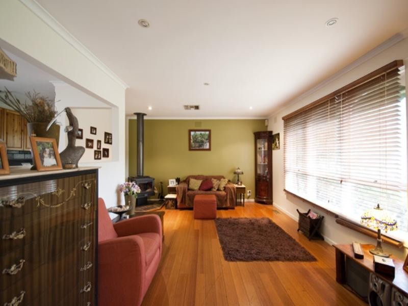 6 Ashton Road, Ferntree Gully VIC 3156