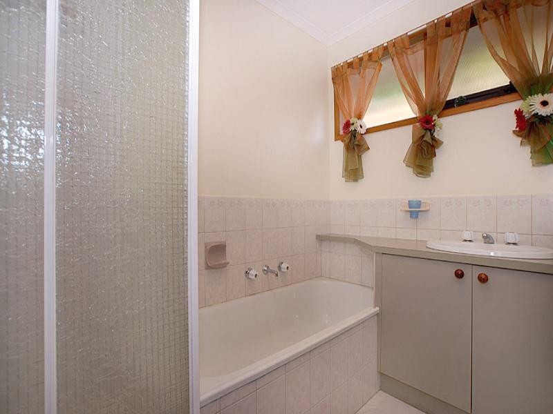 6 Sundew Court, Knoxfield VIC 3180