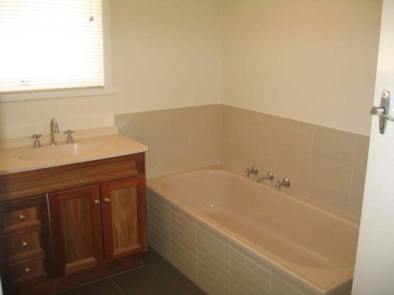 1/19 Pinnacle Avenue, Ferntree Gully VIC 3156