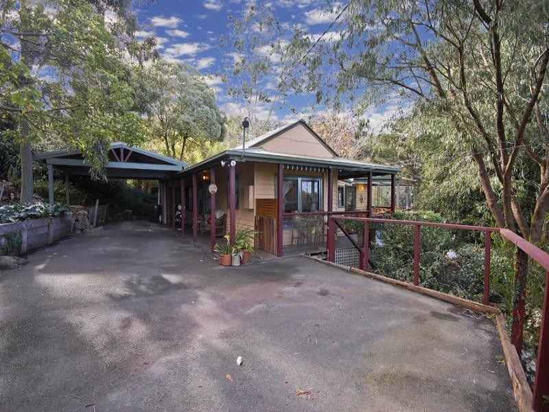 2 Jean Street, Upper Ferntree Gully VIC 3156