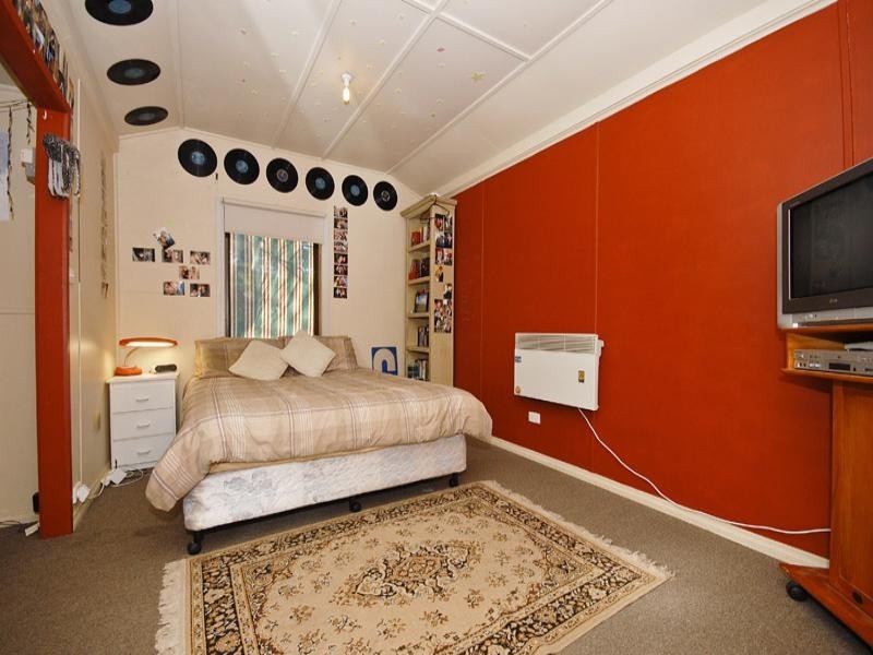 2 Jean Street, Upper Ferntree Gully VIC 3156