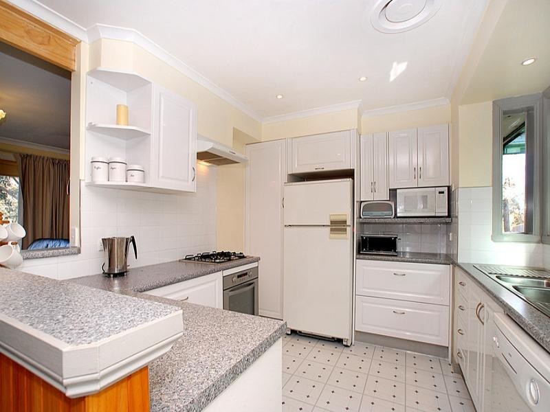 7 Milton Street, Ferntree Gully VIC 3156