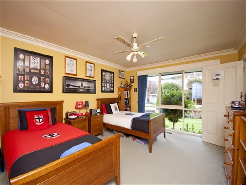 20 Stirling Street, Ferntree Gully VIC 3156