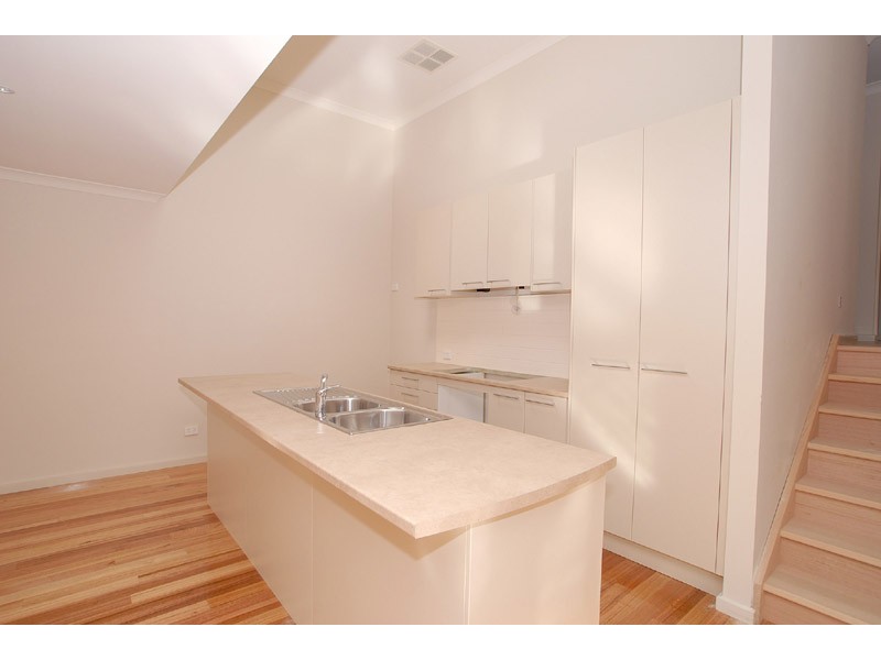 3/4 Warnes Road, Mitcham VIC 3132