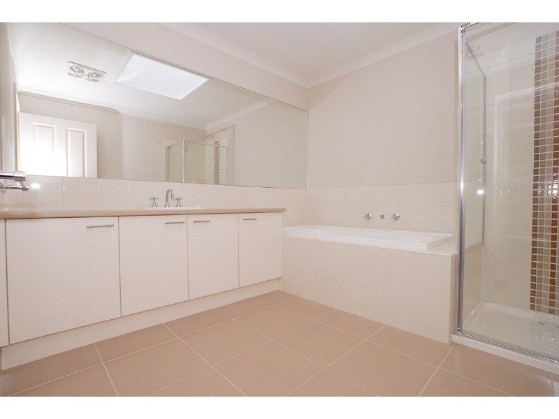 3/4 Warnes Road, Mitcham VIC 3132