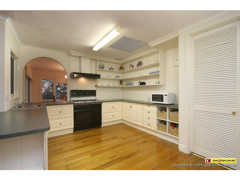 15 Leslie Avenue, Boronia VIC 3155