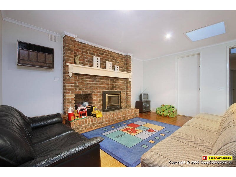 15 Leslie Avenue, Boronia VIC 3155