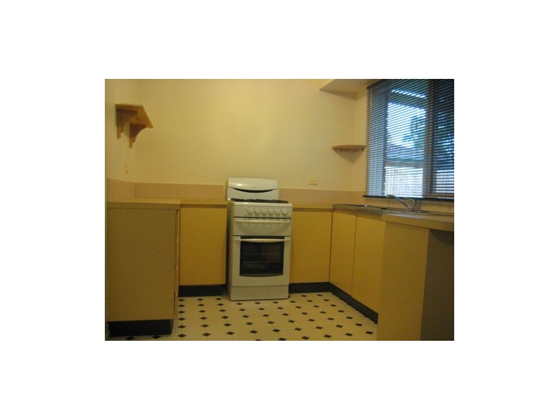 8 Merlin Crescent, Ferntree Gully VIC 3156