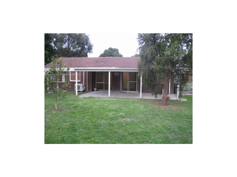 8 Merlin Crescent, Ferntree Gully VIC 3156