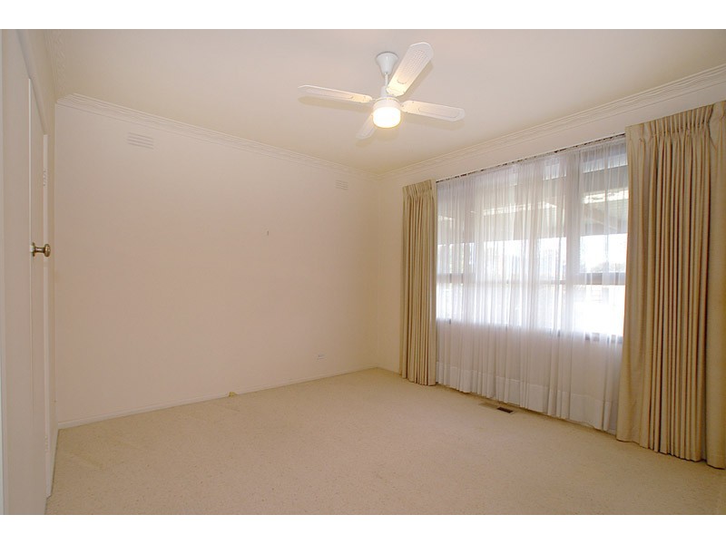 1/24 Adele Avenue, Ferntree Gully VIC 3156