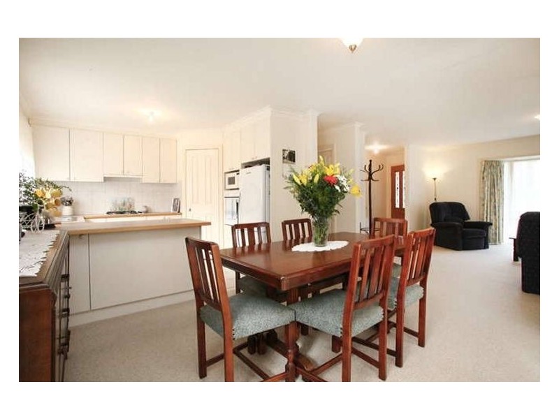 19 Ashton Road, Ferntree Gully VIC 3156