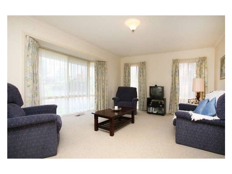 19 Ashton Road, Ferntree Gully VIC 3156