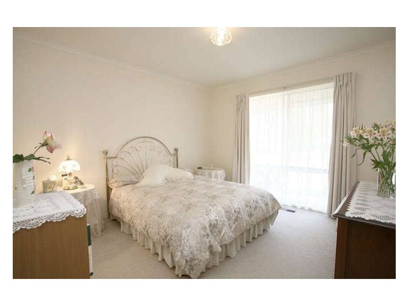 19 Ashton Road, Ferntree Gully VIC 3156