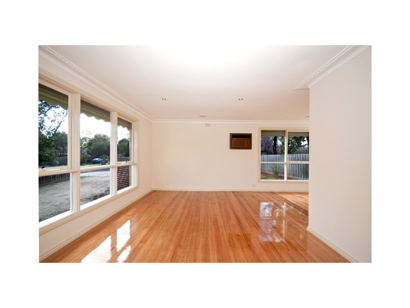 1/6 Renwick Road, Ferntree Gully VIC 3156