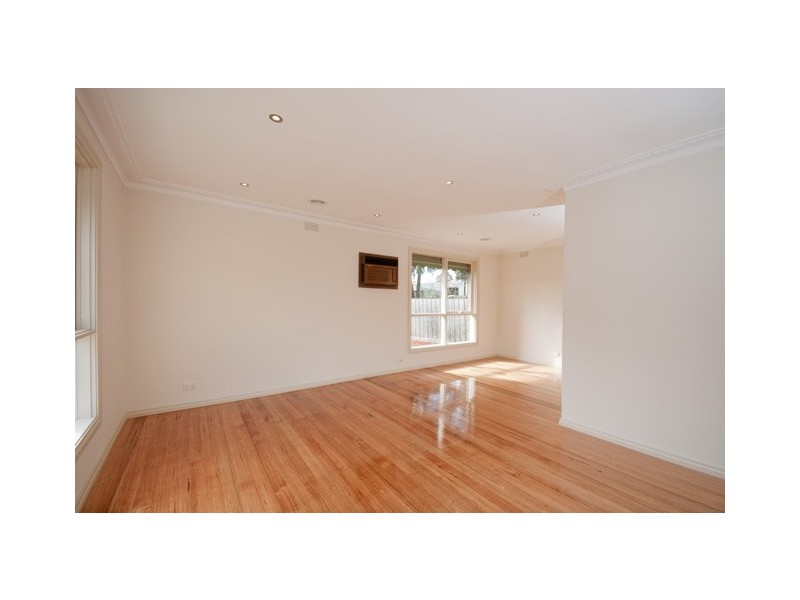 1/6 Renwick Road, Ferntree Gully VIC 3156