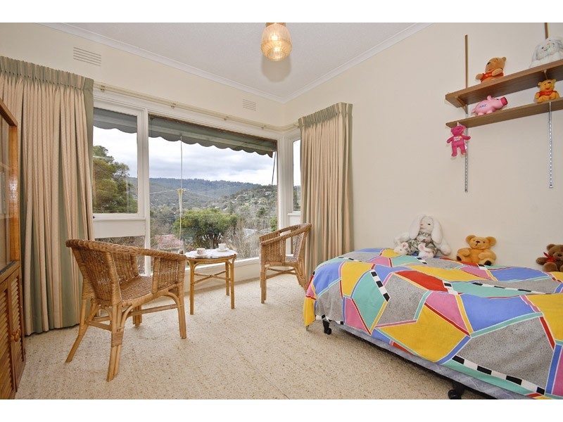 21 Waters Avenue, Upper Ferntree Gully VIC 3156