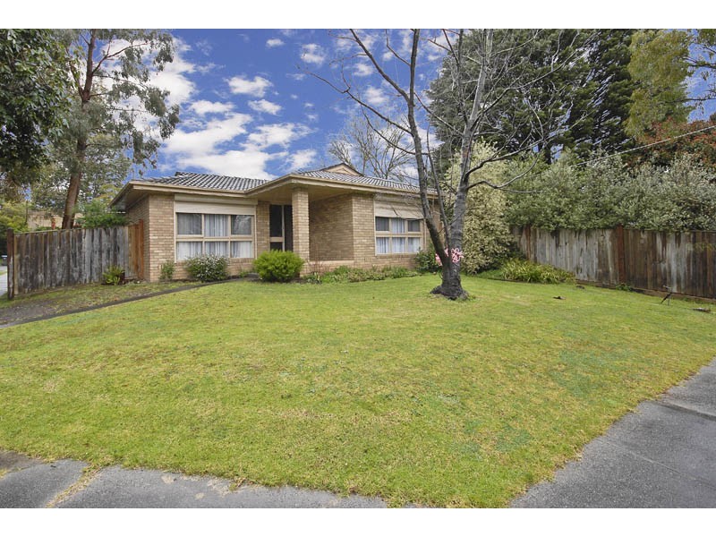 2 Sycamore Crescent, Boronia VIC 3155