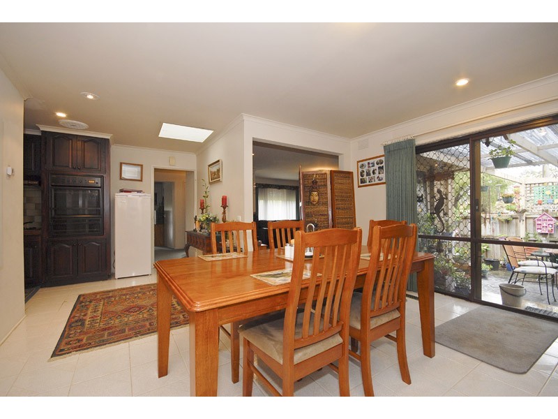 2 Sycamore Crescent, Boronia VIC 3155