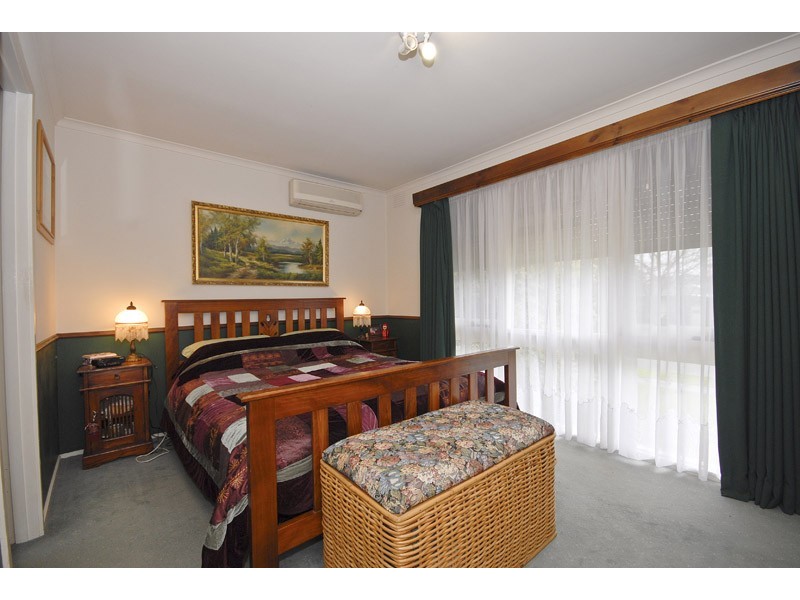 2 Sycamore Crescent, Boronia VIC 3155