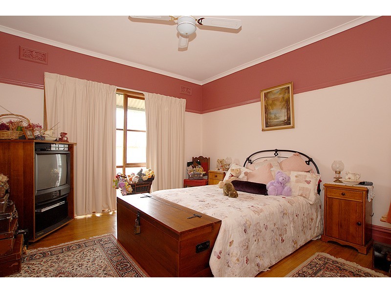 11 Neilson Street, Bayswater VIC 3153