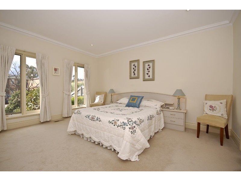 5 Pendelton Place, Lysterfield VIC 3156