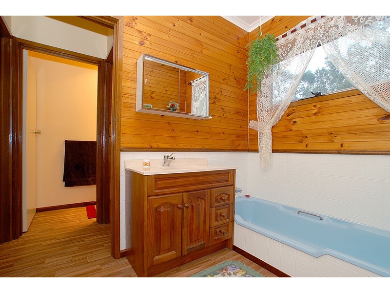 17 Kooringal Road, Upwey VIC 3158