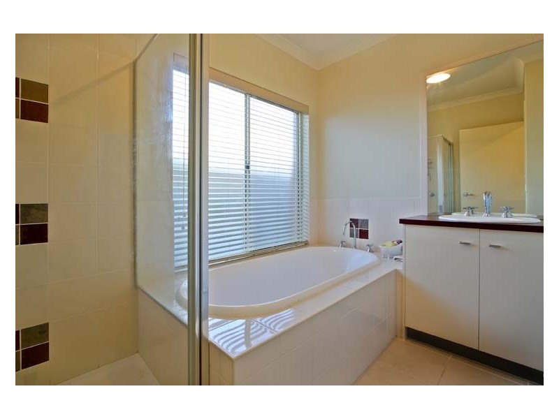 14 Monbulk Crescent, Rowville VIC 3178