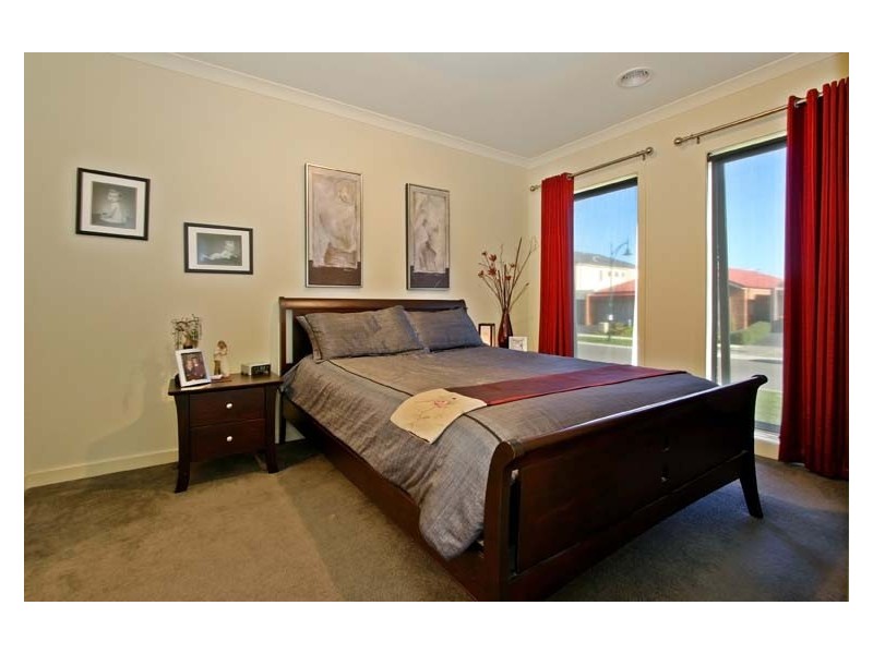 14 Monbulk Crescent, Rowville VIC 3178