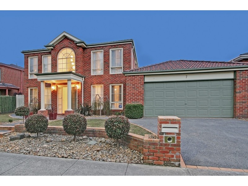 7 Fairway Drive, Rowville VIC 3178