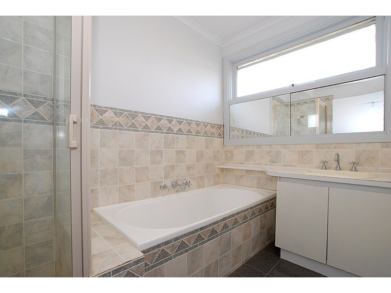 107 Raheen Avenue, Wantirna VIC 3152