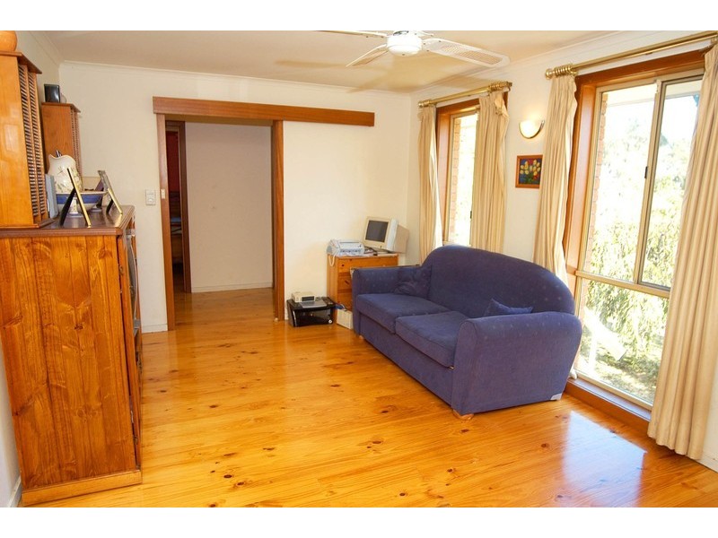 4 Stephen Road, Ferntree Gully VIC 3156