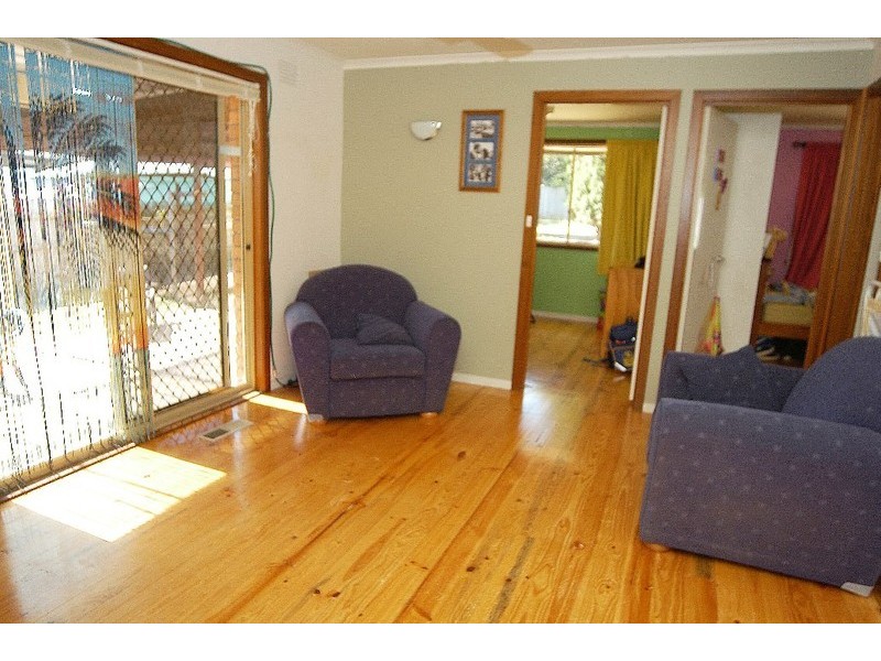 4 Stephen Road, Ferntree Gully VIC 3156