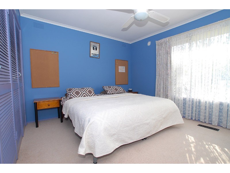 132 Lomond Avenue, Kilsyth VIC 3137