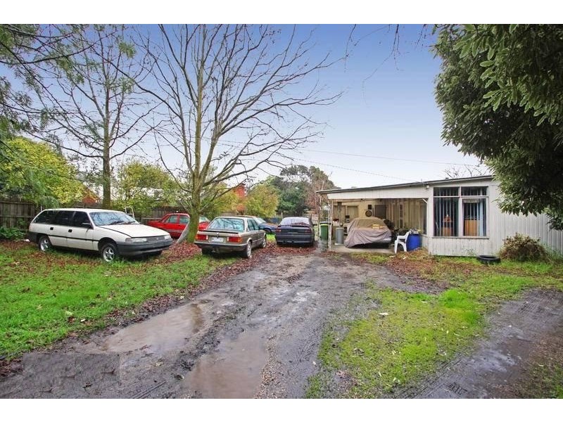 6 Norma Crescent South, Knoxfield VIC 3180