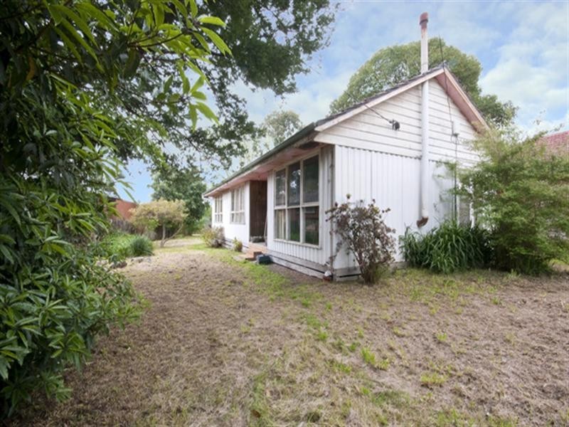 84 Adele Avenue, Ferntree Gully VIC 3156