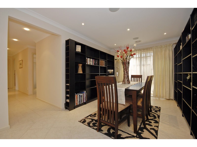 39 Paringa Drive, Ferntree Gully VIC 3156