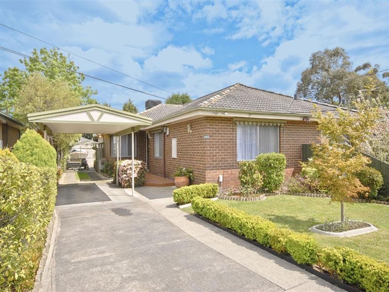 2/2 Ronald Crescent, Boronia VIC 3155