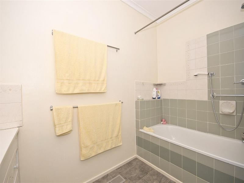 2/2 Ronald Crescent, Boronia VIC 3155